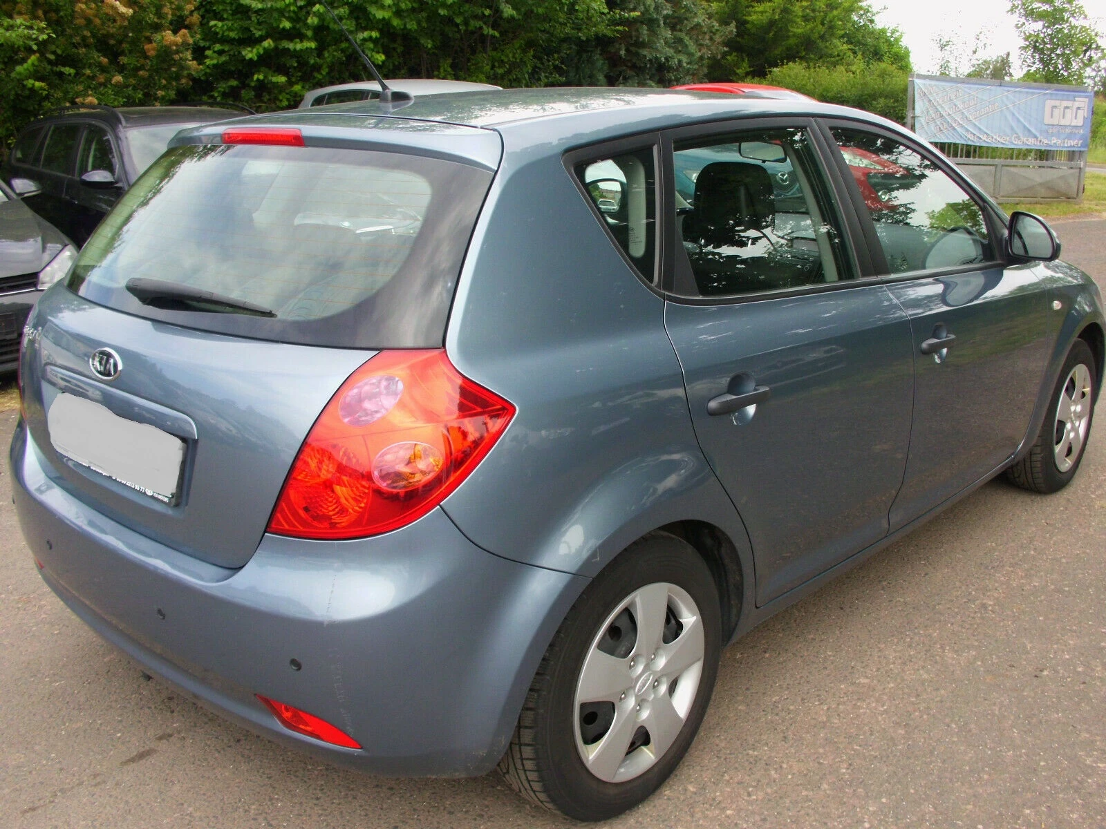 Kia Ceed 1.6i, снимка 2 - Автомобили и джипове - 55647152