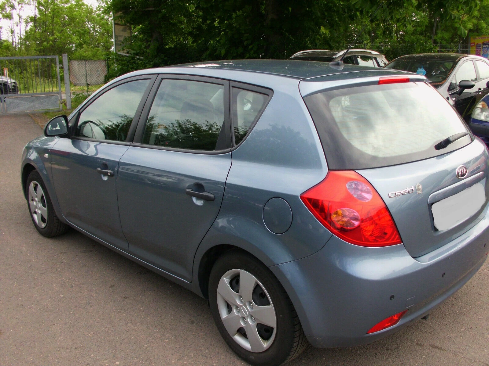 Kia Ceed 1.6i, снимка 4 - Автомобили и джипове - 55647152
