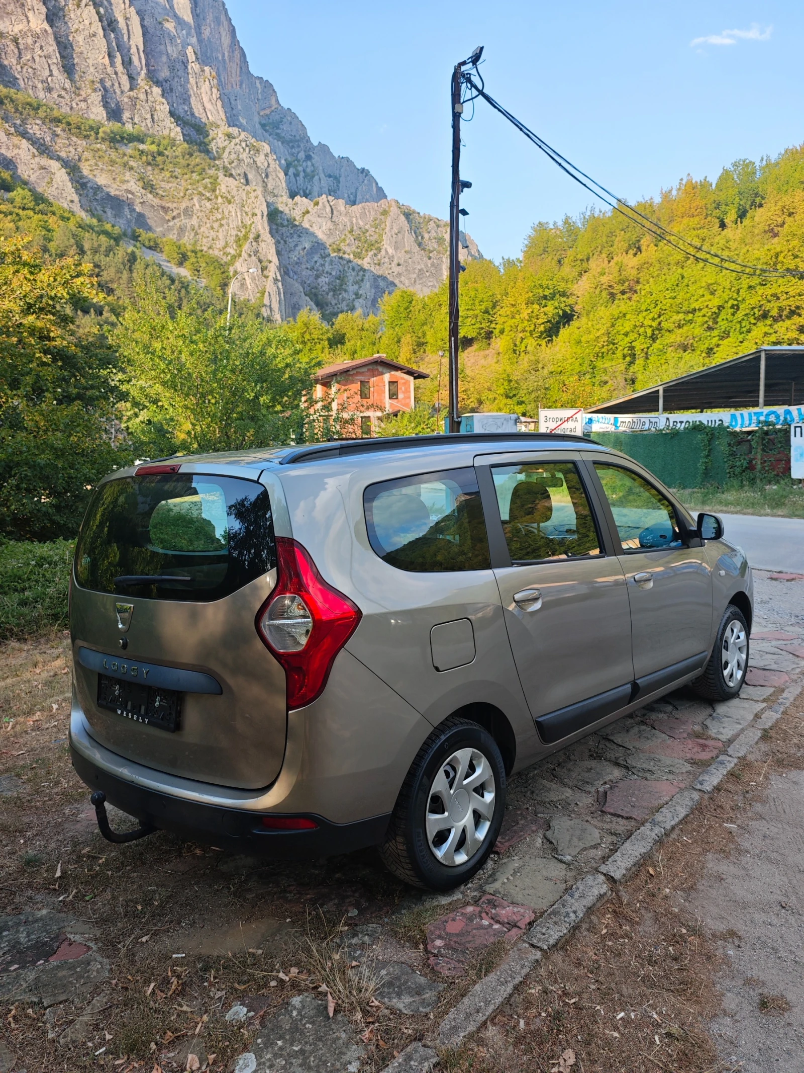 Dacia Lodgy 1.2TCE 115 КС, снимка 10 - Автомобили и джипове - 55898173