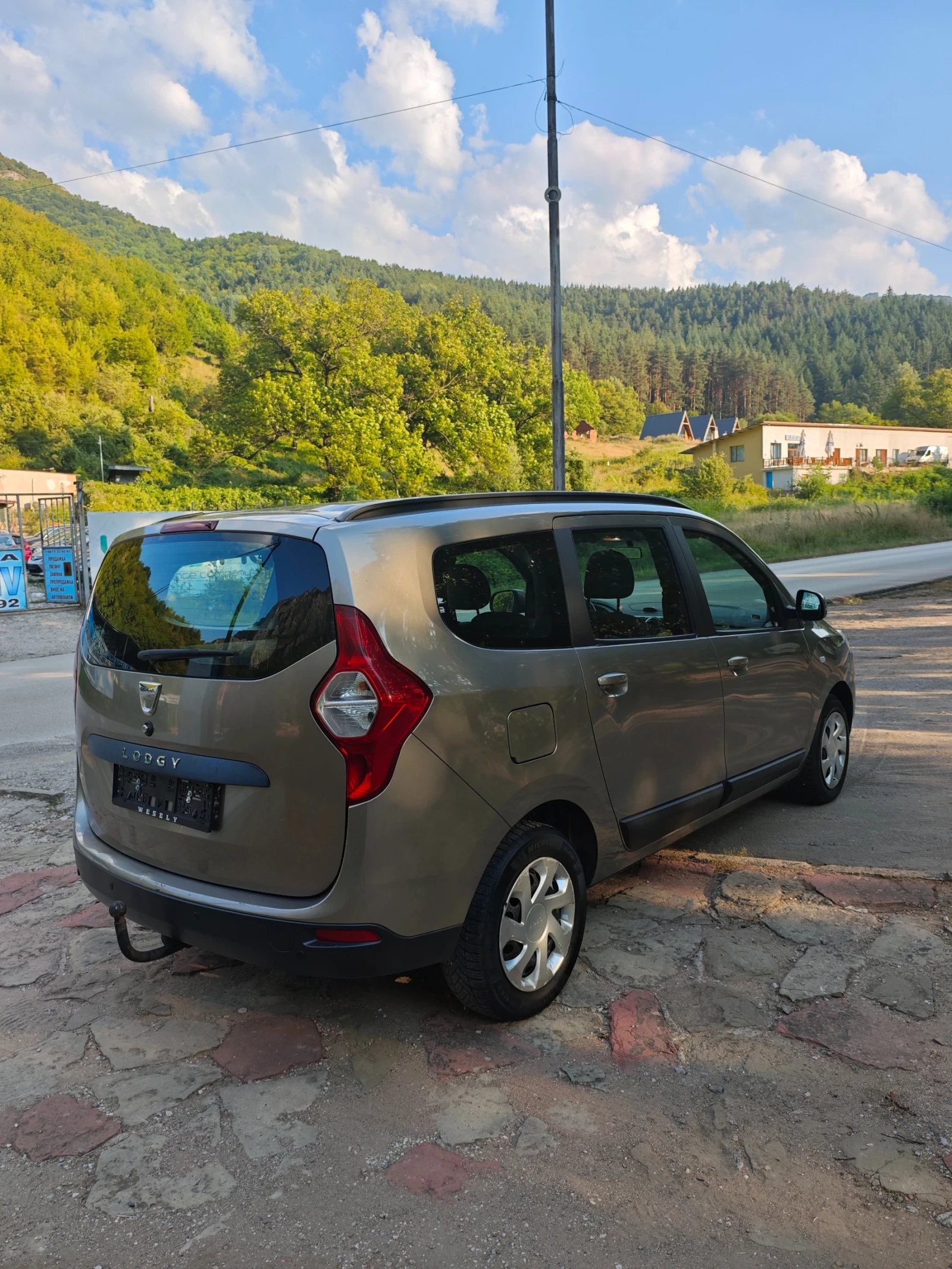 Dacia Lodgy 1.2TCE 115 КС, снимка 5 - Автомобили и джипове - 55898173