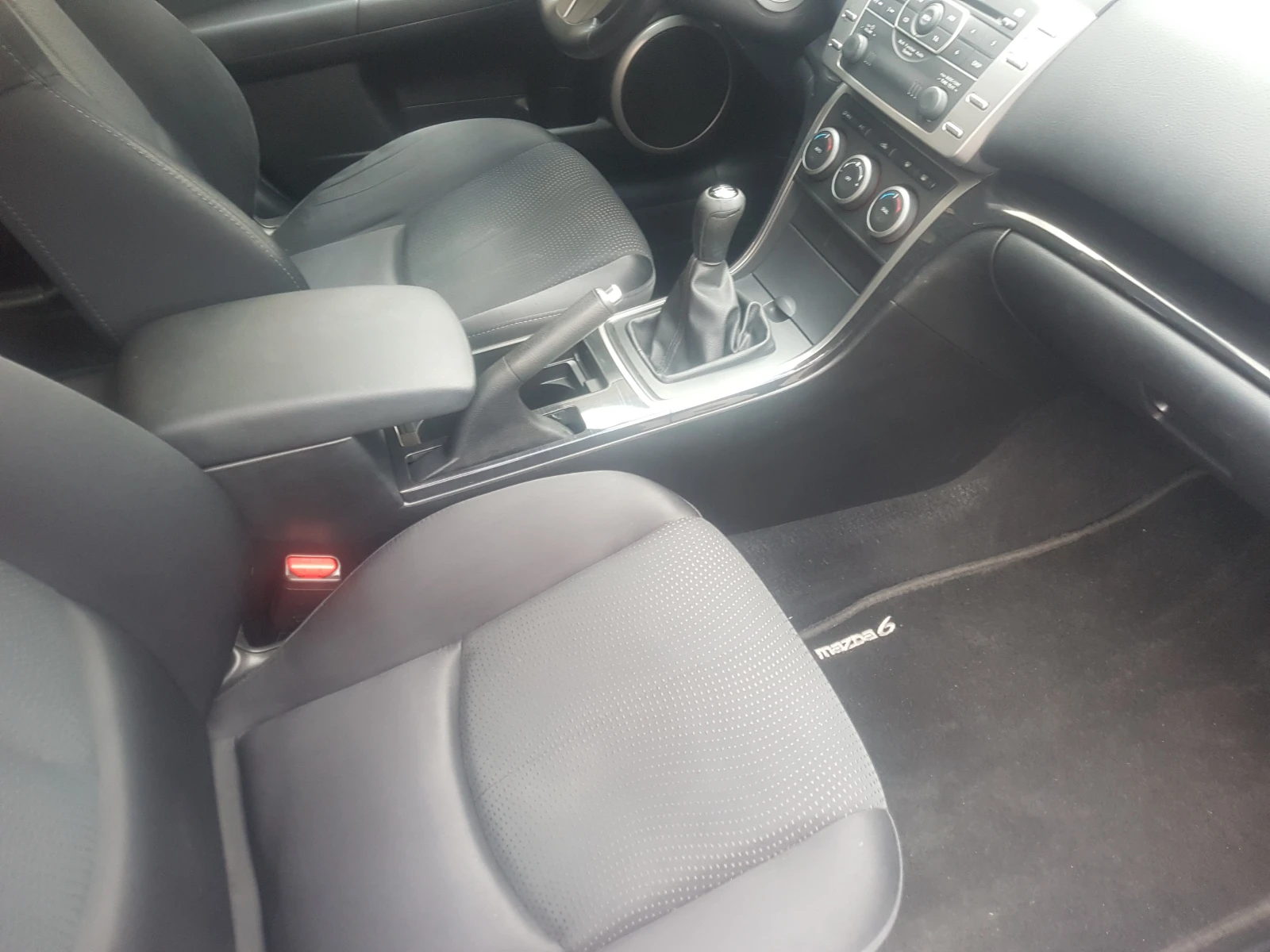 Mazda 6 2.0i  TOP, снимка 13 - Автомобили и джипове - 55959030