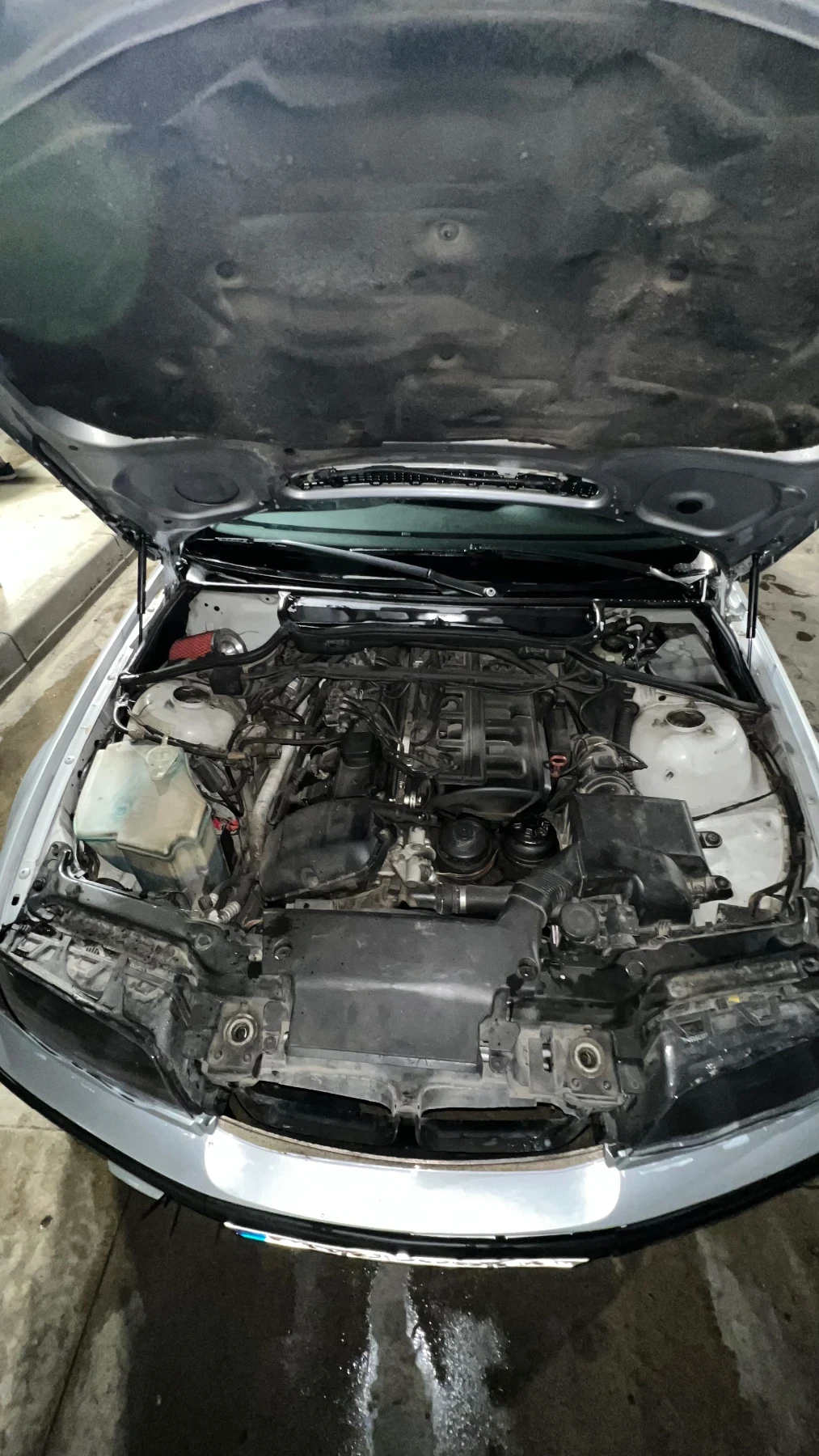BMW 320, снимка 8 - Автомобили и джипове - 56075904