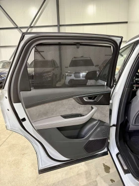 Audi SQ7 40T 507кс Black Optic, снимка 17