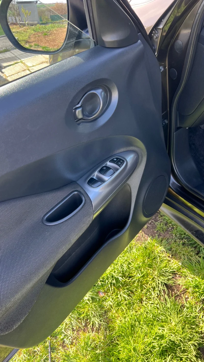 Nissan Juke 1, 6i 117kc, снимка 15 - Автомобили и джипове - 52747673