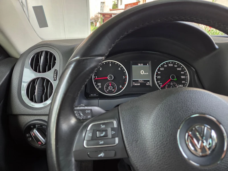 VW Tiguan 4x4 нов ангр.комплект Continental, снимка 13 - Автомобили и джипове - 50155005