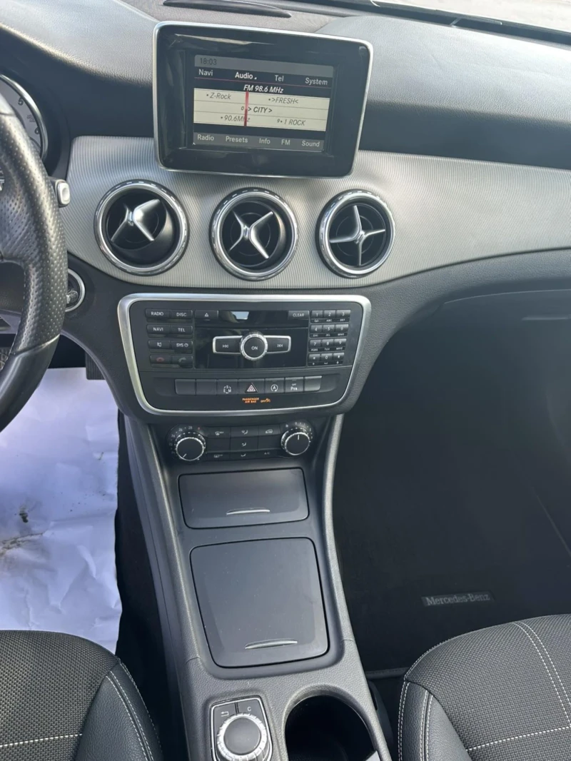 Mercedes-Benz GLA 200, снимка 8 - Автомобили и джипове - 52704018