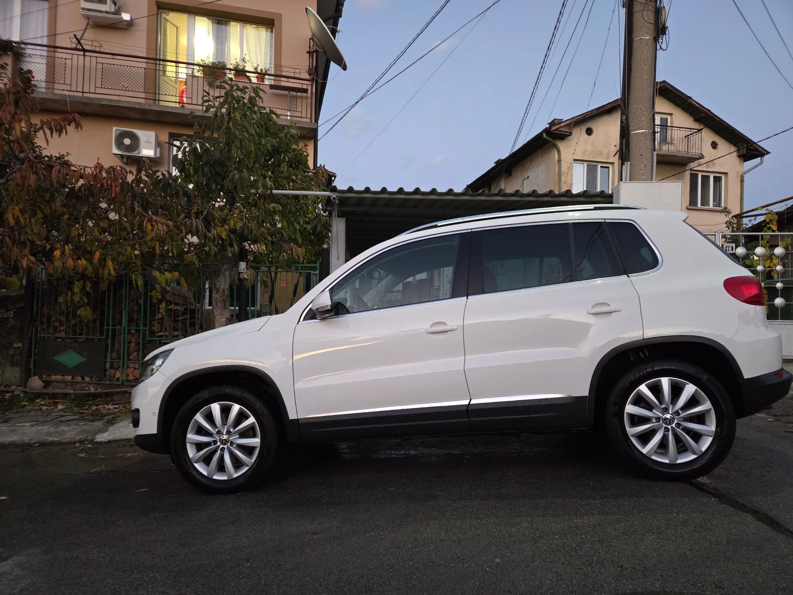 VW Tiguan 4x4 | Mobile.bg   1