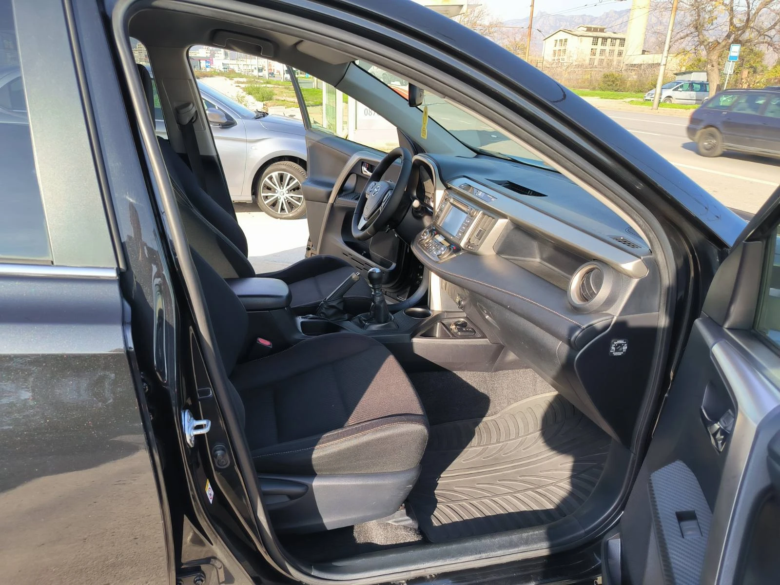 Toyota Rav4 2.0d-4x4-Navi-Kamera-Euro-5B | Mobile.bg   17