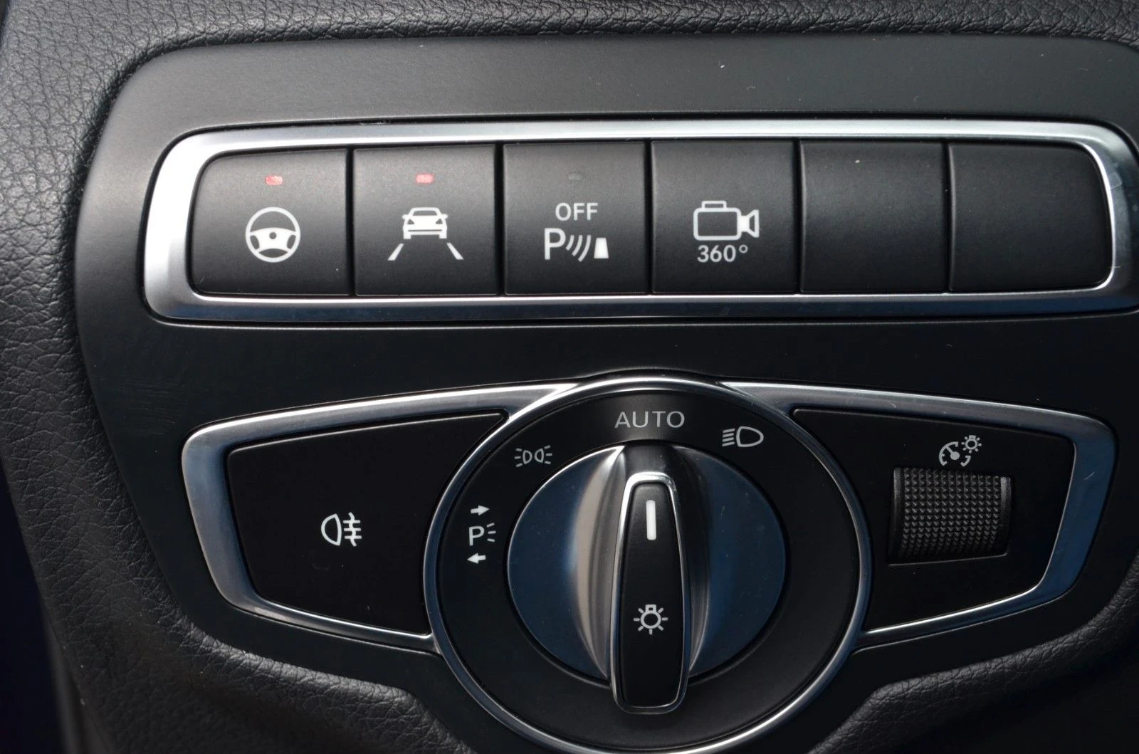 Mercedes-Benz GLC 250 9G/Реални КМ/Германия/AMG/Памет/Камера/Дистроник/ - изображение 9