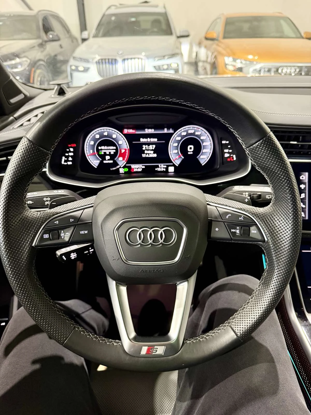 Audi SQ7 40T 507кс Black Optic, снимка 13 - Автомобили и джипове - 53973809