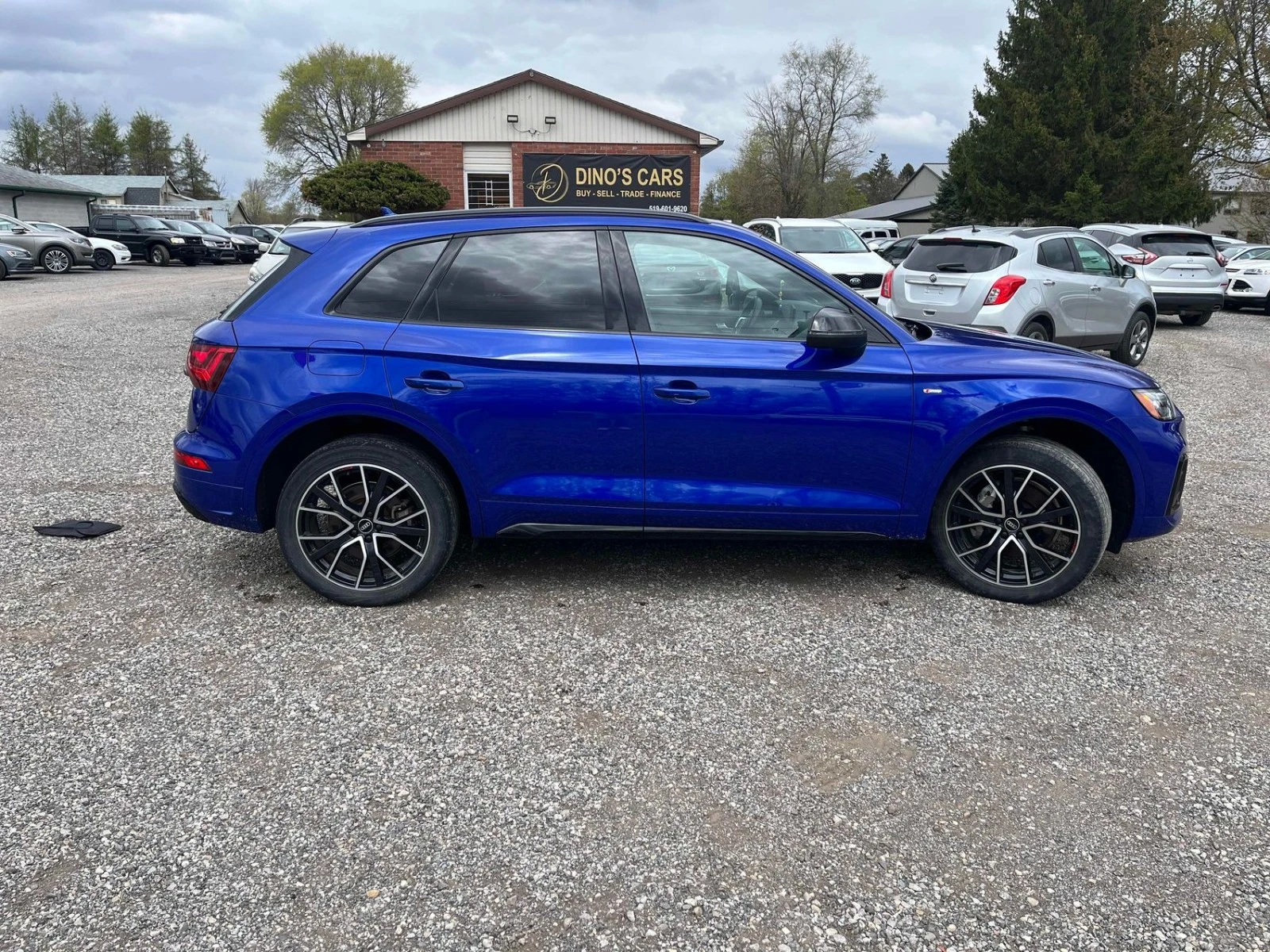 Audi Q5 SLINE* DISTRONIC* СЛ.ЛЕНТИ* М.ТОЧКА, снимка 3 - Автомобили и джипове - 54479798