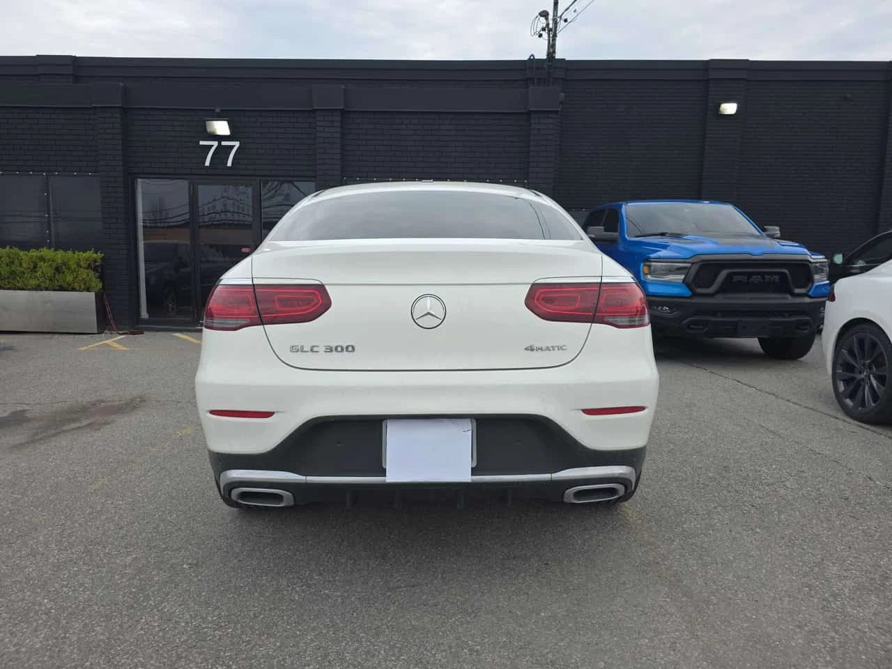 Mercedes-Benz GLC 300 COUPE AMG/ПАНОРАМА/360/ПОДГРЕВИ, снимка 5 - Автомобили и джипове - 54493912