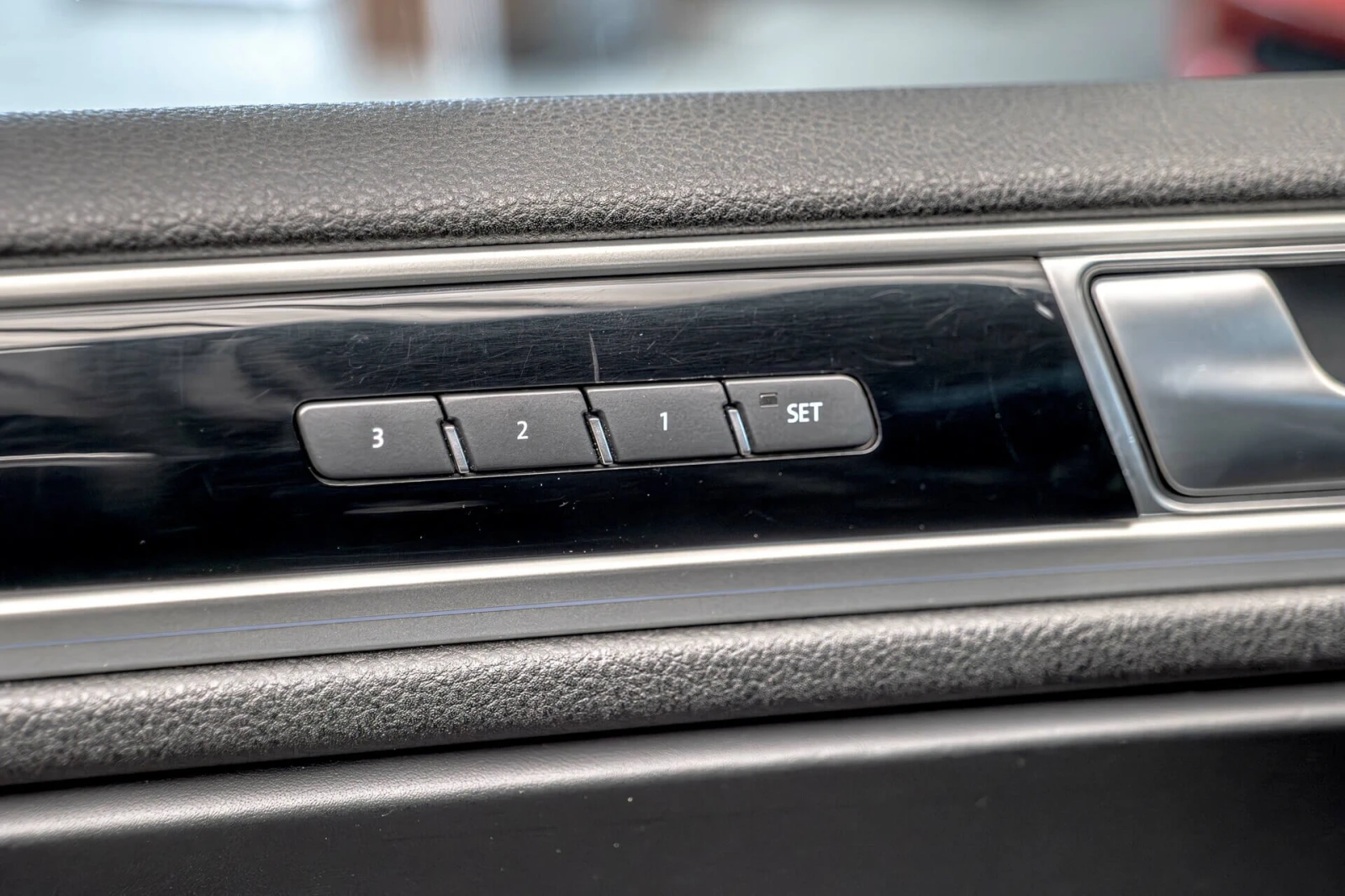 VW Touareg 3.0TDI/Terrain-Tech/Обдухване/dYnaudio/Пано/Камера, снимка 9 - Автомобили и джипове - 54510999