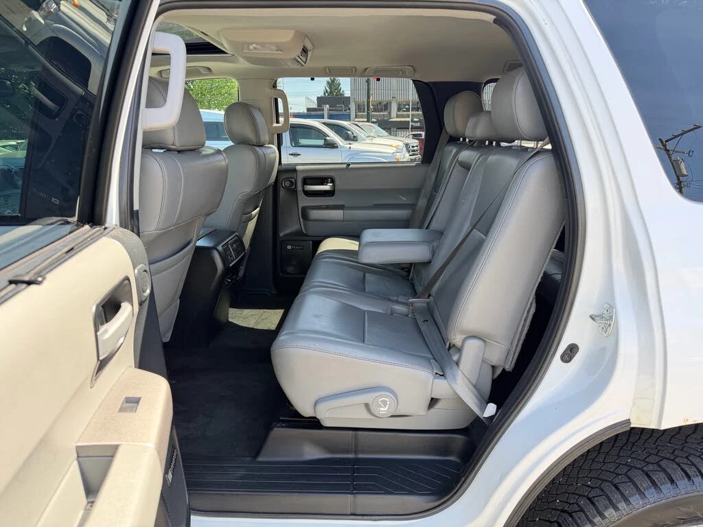 Toyota Sequoia LIMITED* 5.7* V8* �������* ������* ������ | Mobile.bg � ����������� 16