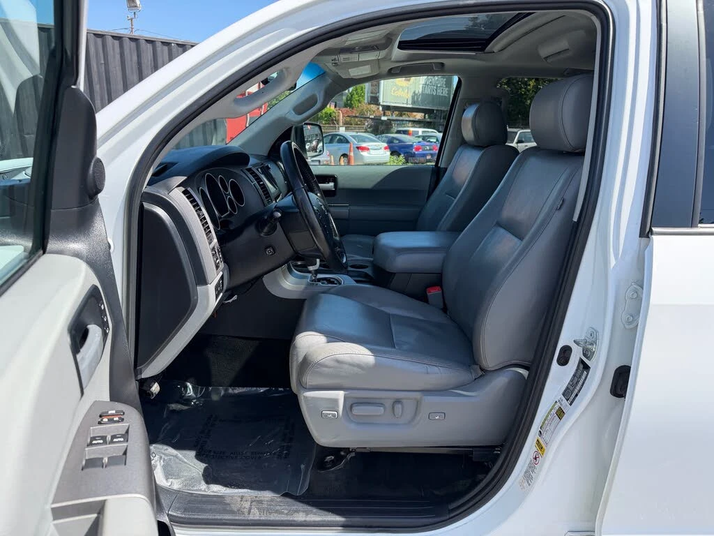 Toyota Sequoia LIMITED* 5.7* V8* �������* ������* ������ | Mobile.bg � ����������� 15