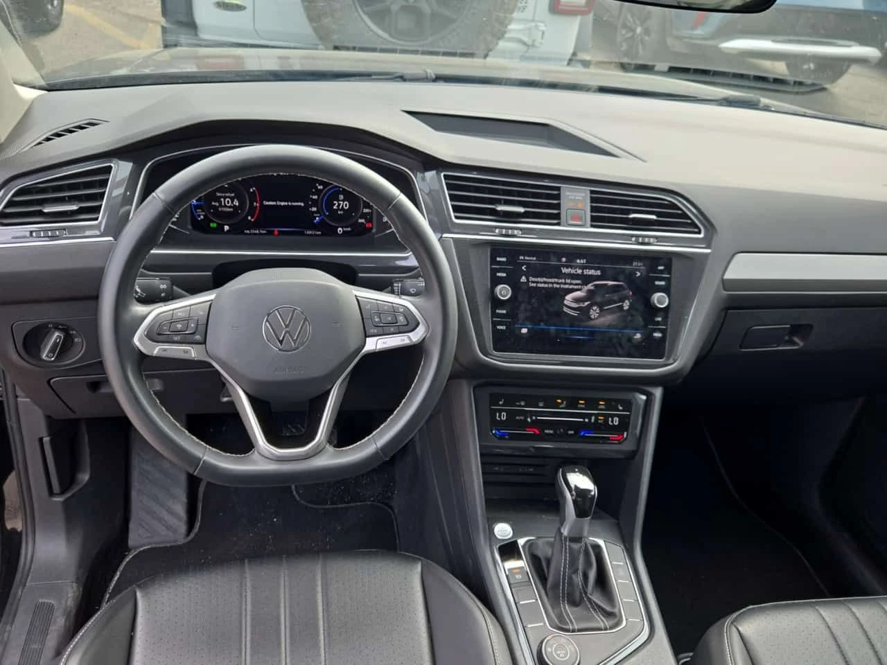 VW Tiguan COMFORTLINE/CARFAX/ФИНАНСИРАНЕ, снимка 11 - Автомобили и джипове - 54860264
