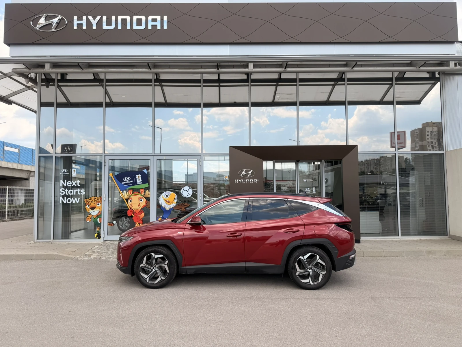 Hyundai Tucson Premium AWD, снимка 2 - Автомобили и джипове - 55102029