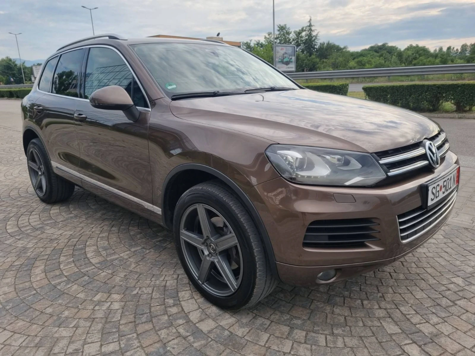 VW Touareg 3.0Tdi 4x4, снимка 3 - Автомобили и джипове - 55102312