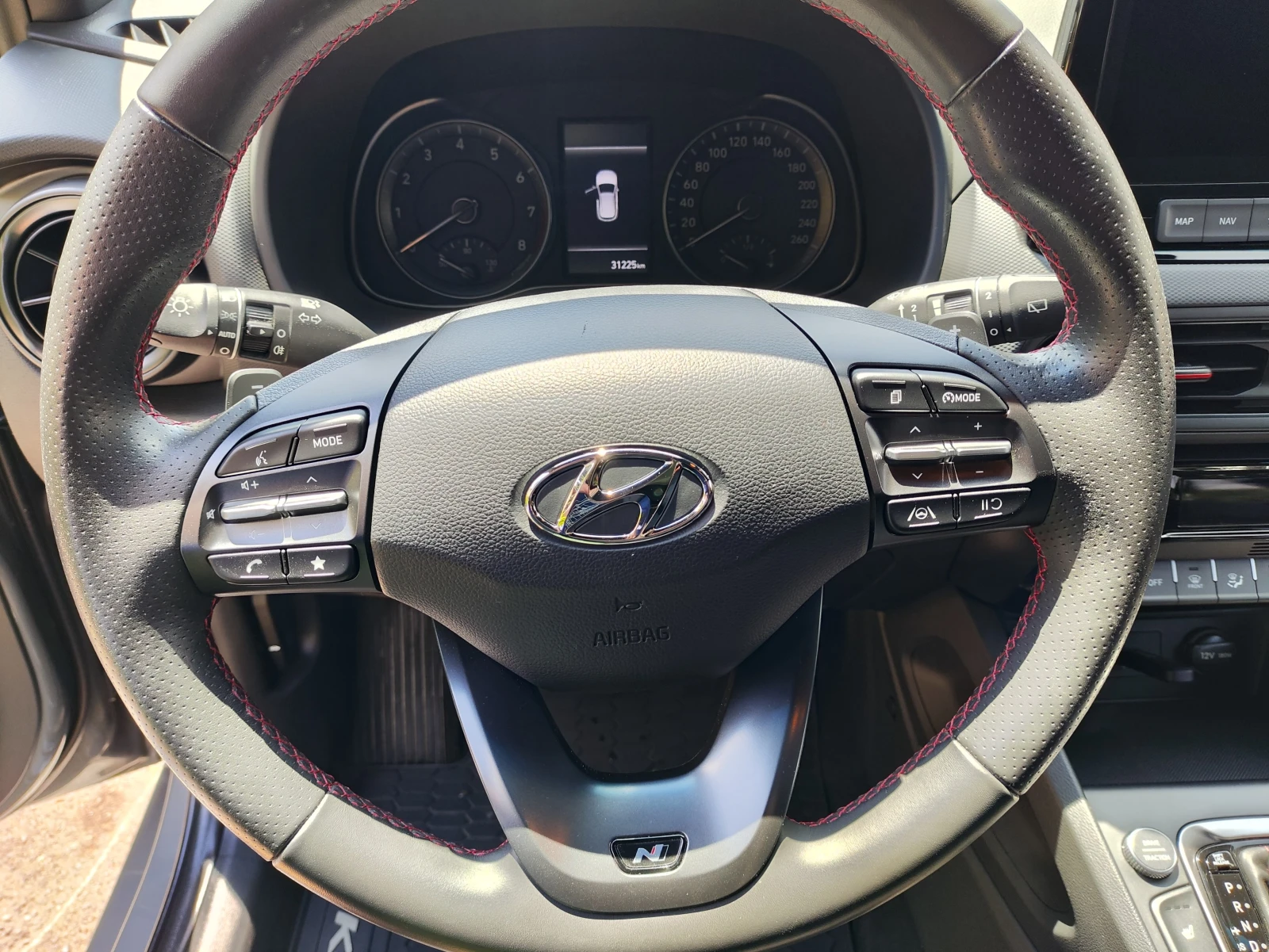 Hyundai Kona N-Line. Като нова! 31 200 км, снимка 11 - Автомобили и джипове - 55210766