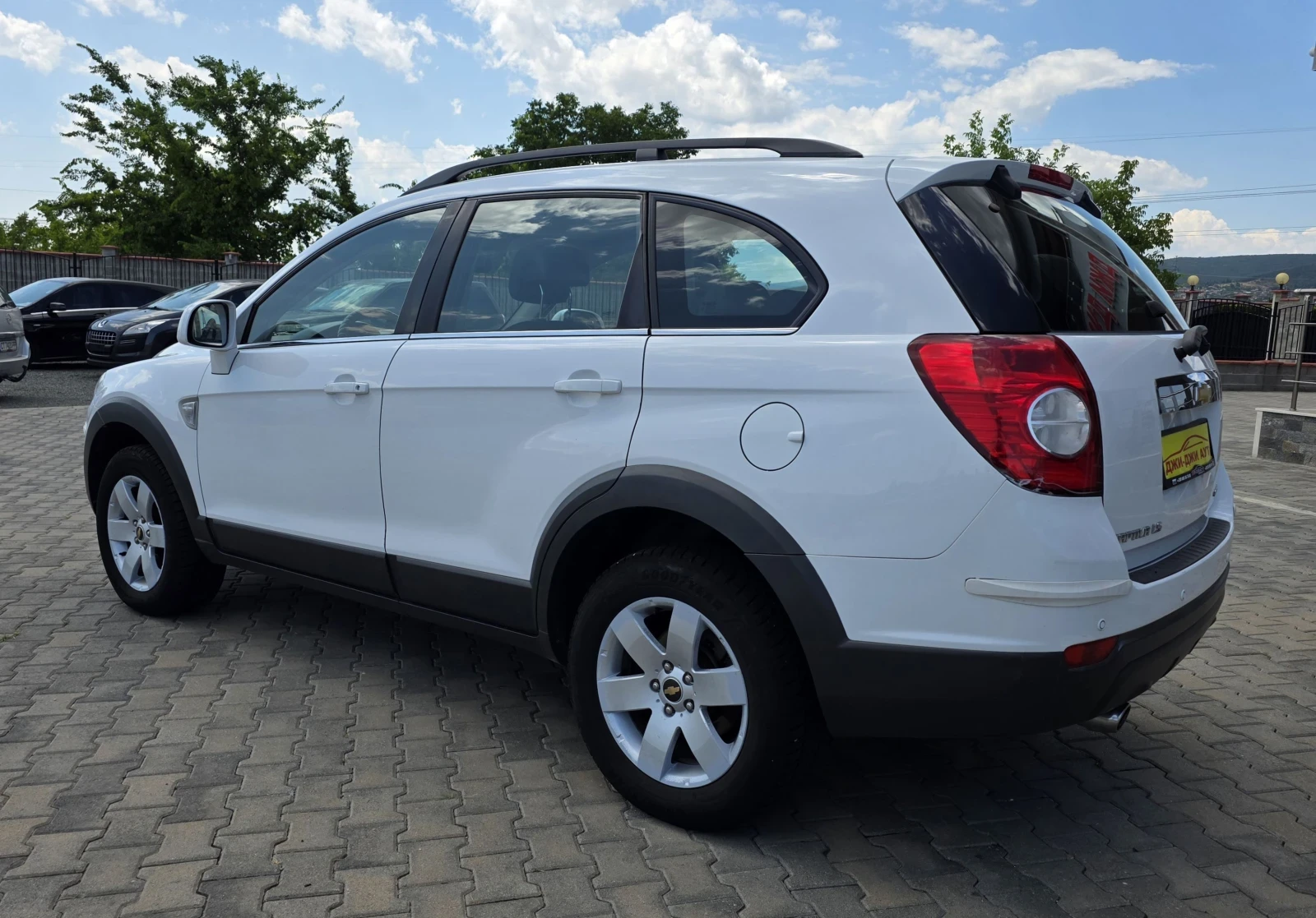 Chevrolet Captiva 2.0VCDTI 7местна, снимка 6 - Автомобили и джипове - 55362362