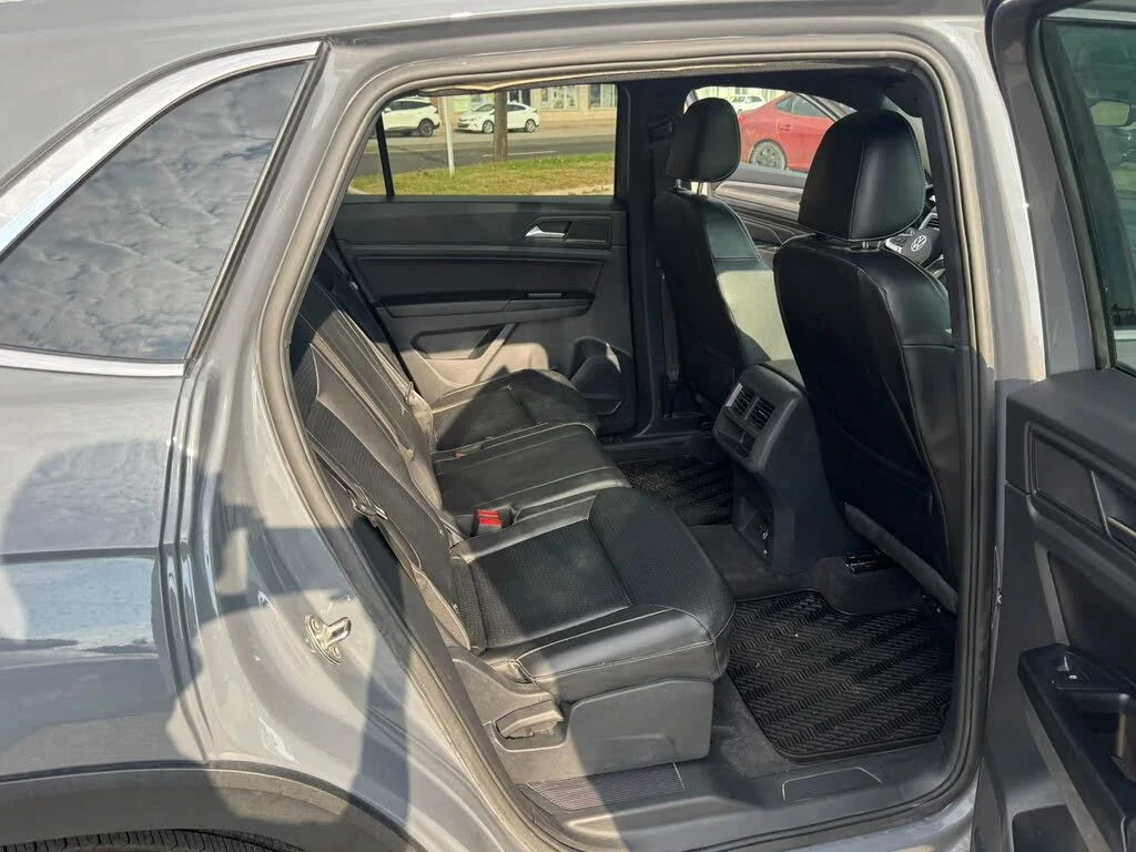 VW Atlas, снимка 16 - Автомобили и джипове - 56729005