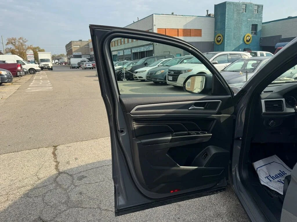 VW Atlas, снимка 14 - Автомобили и джипове - 56729005