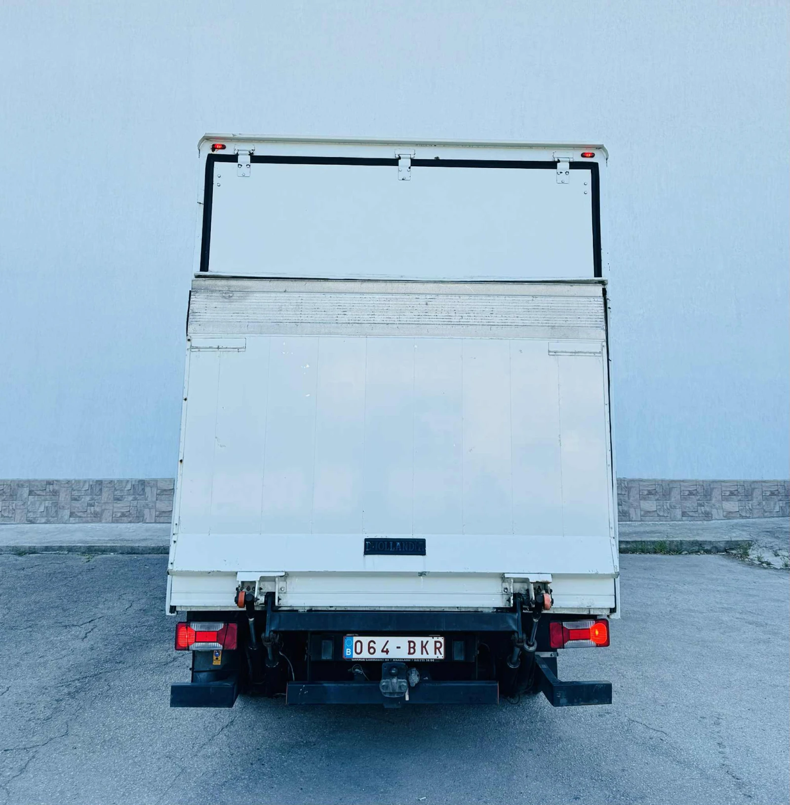 Iveco Daily Фургон с бадащ борд и странична врата 3.0 тди  - изображение 8