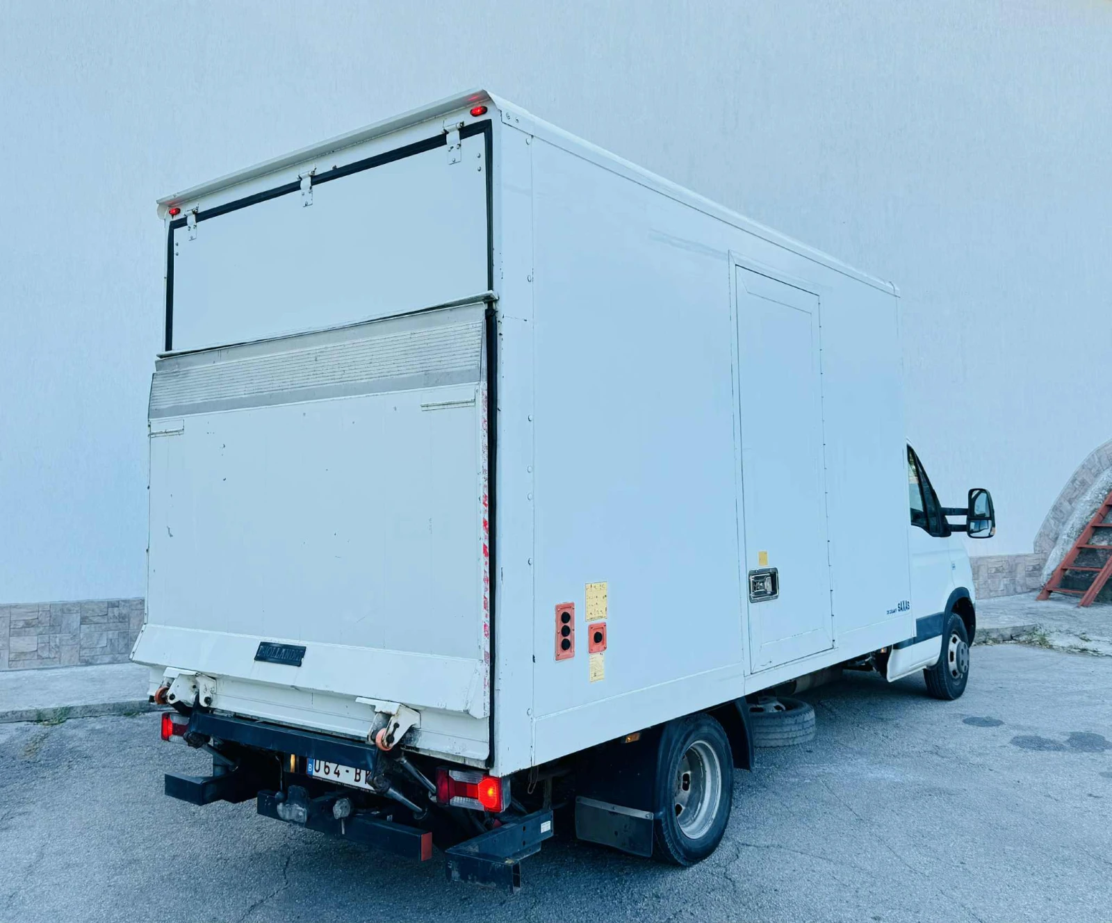 Iveco Daily Фургон с бадащ борд и странична врата 3.0 тди  - изображение 6