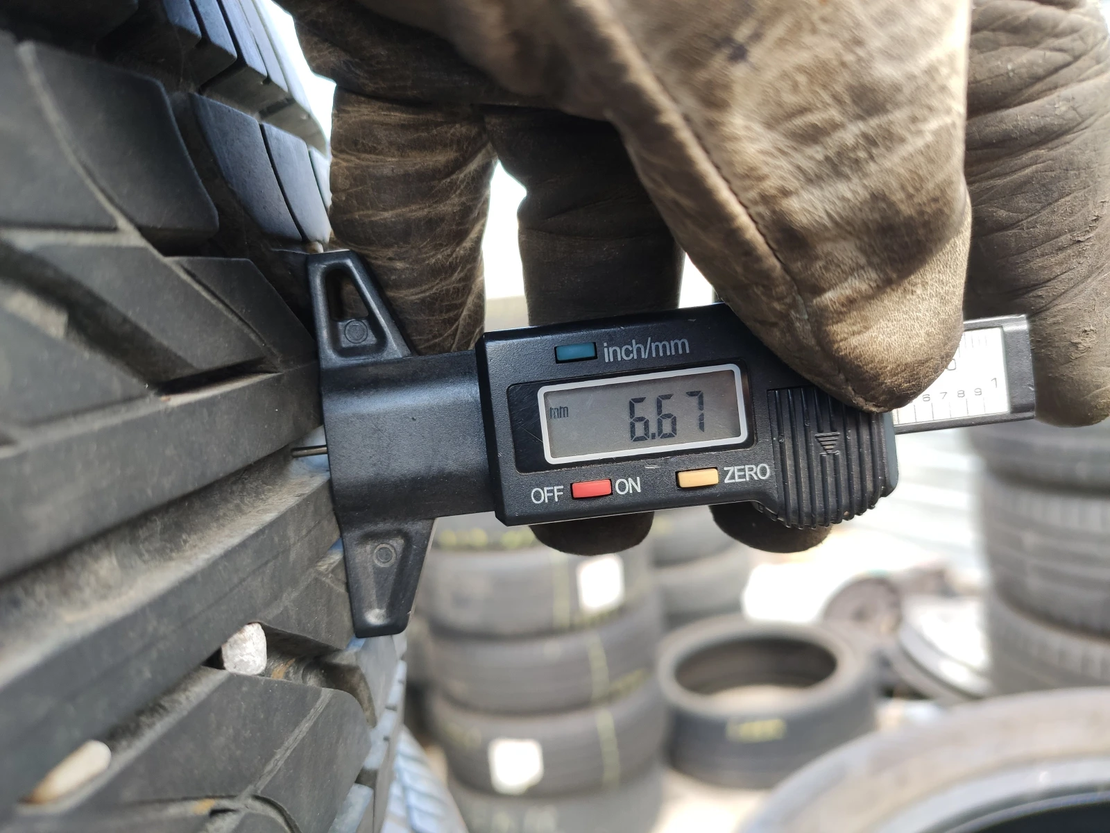 Гуми Летни 205/60R15, снимка 5 - Гуми и джанти - 55581357