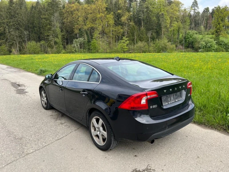 Volvo S60 2.0 D3 Swiss Aut., снимка 2 - Автомобили и джипове - 41550081