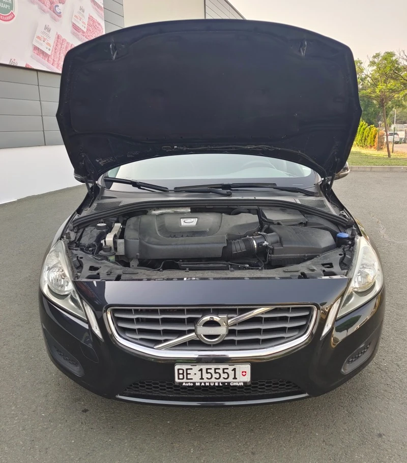 Volvo S60 2.0 D3 Swiss Aut., снимка 11 - Автомобили и джипове - 41550081