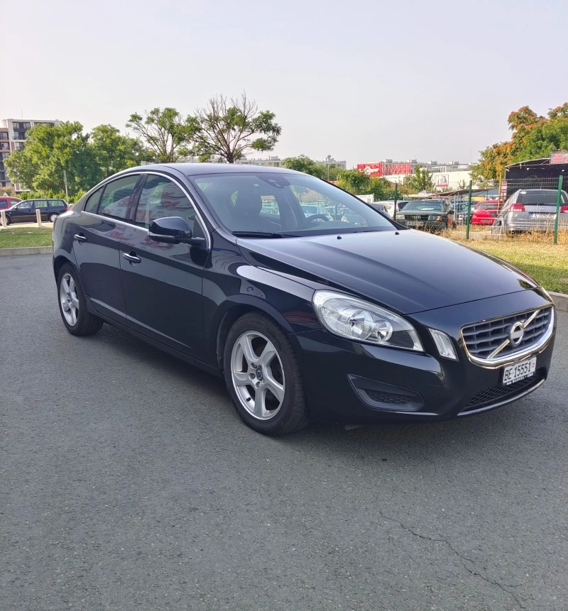 Volvo S60 2.0 D3 Swiss Aut., снимка 5 - Автомобили и джипове - 41550081