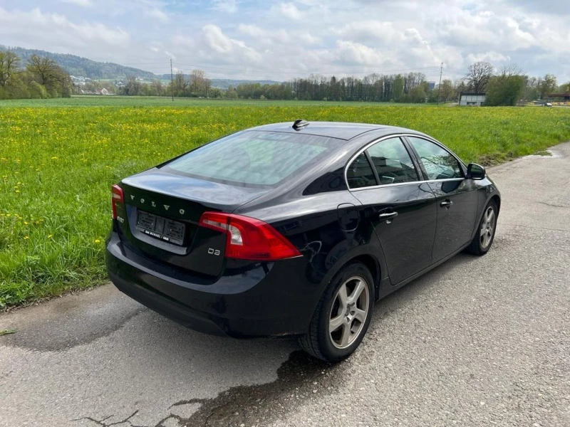 Volvo S60 2.0 D3 Swiss Aut., снимка 3 - Автомобили и джипове - 41550081