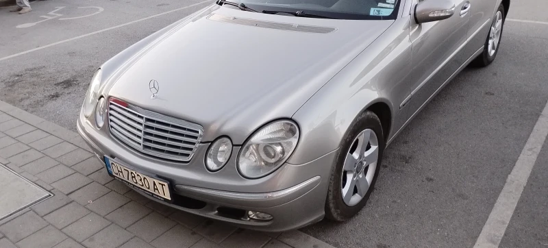 Mercedes-Benz E 270 Elegance, снимка 5 - Автомобили и джипове - 47393735