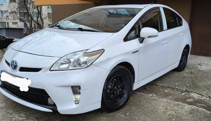 Toyota Prius 1.8I Газ, снимка 2 - Автомобили и джипове - 48332578