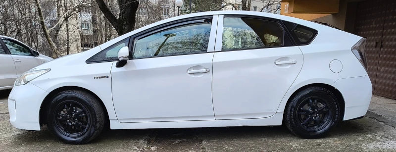 Toyota Prius 1.8I Газ, снимка 6 - Автомобили и джипове - 48332578