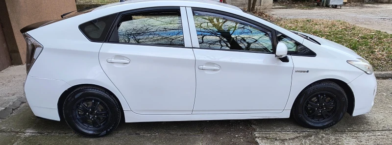 Toyota Prius 1.8I Газ, снимка 8 - Автомобили и джипове - 48332578