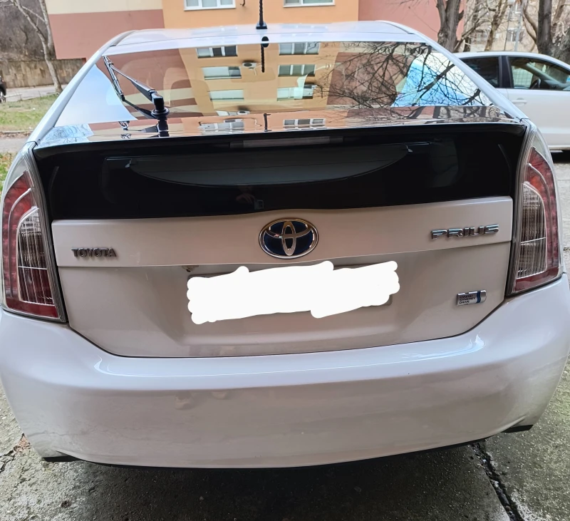 Toyota Prius 1.8I Газ, снимка 9 - Автомобили и джипове - 48332578