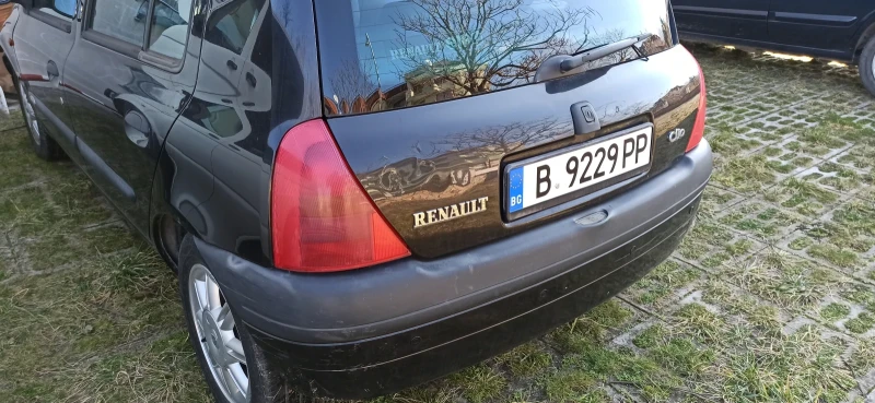 Renault Clio, снимка 2 - Автомобили и джипове - 48814688