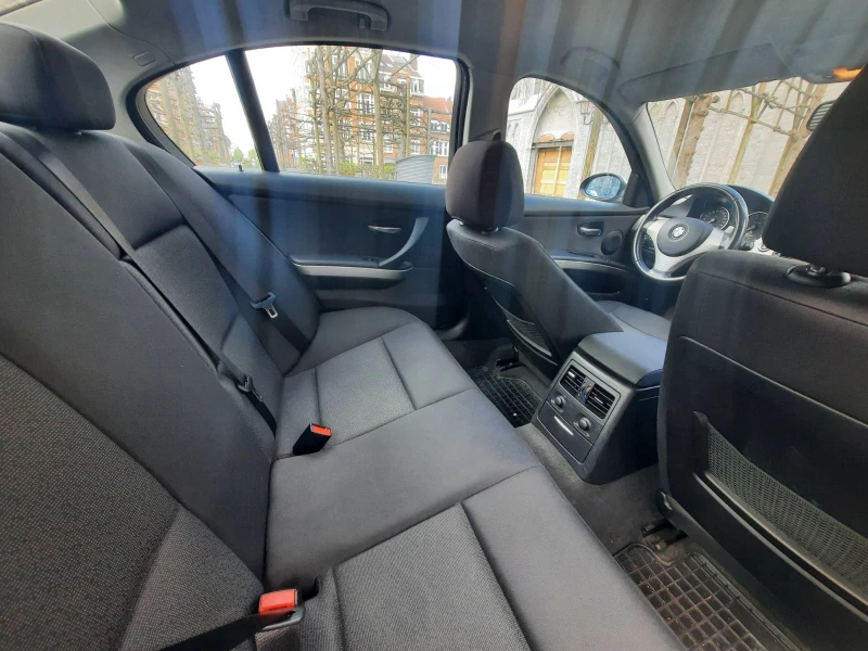 BMW 318, снимка 9 - Автомобили и джипове - 52313520