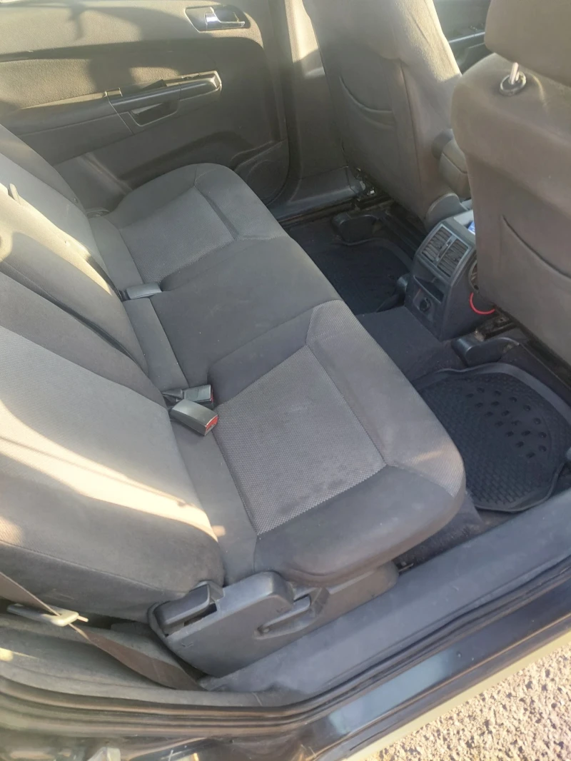 Opel Zafira 1.7, снимка 6 - Автомобили и джипове - 52270298
