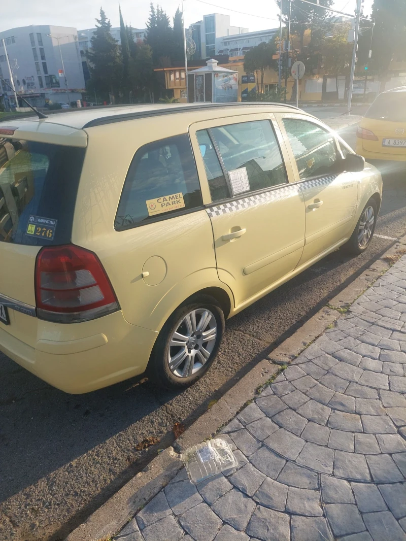 Opel Zafira 1.7, снимка 4 - Автомобили и джипове - 52270298