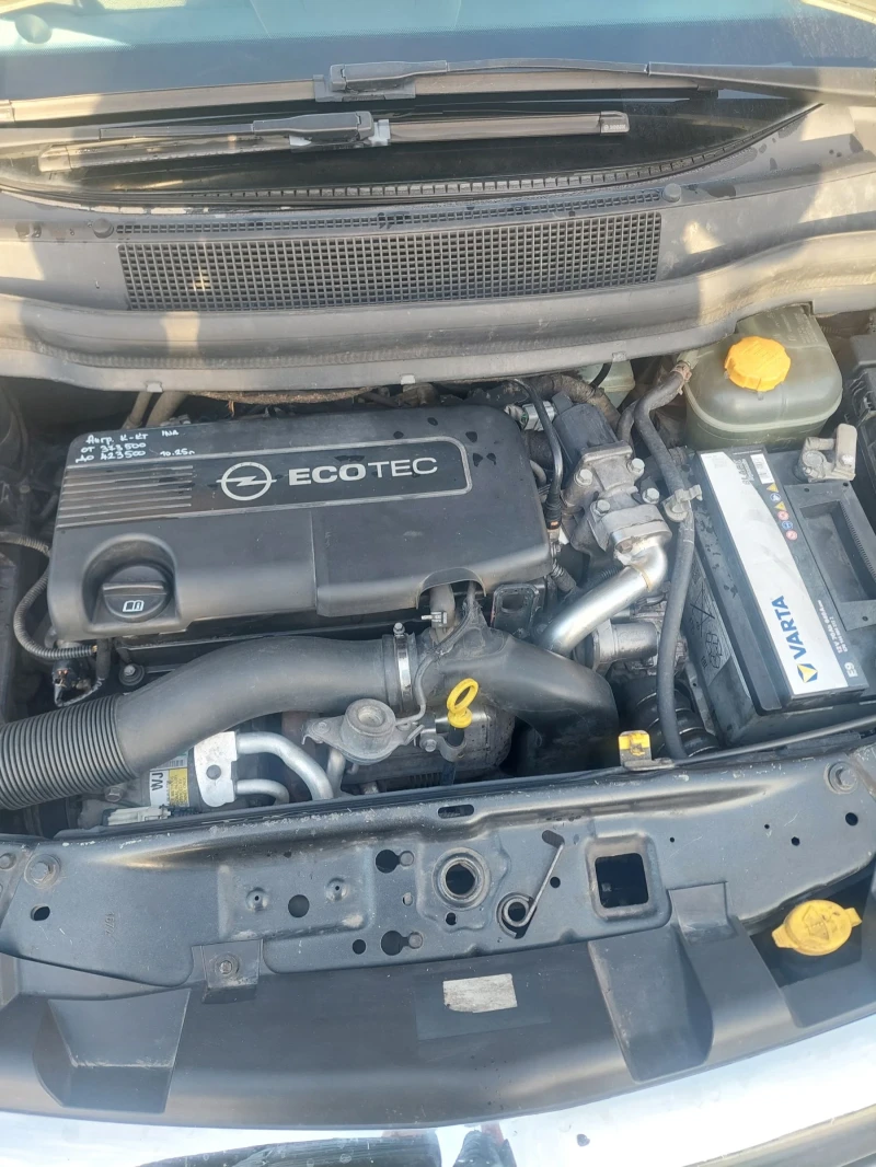 Opel Zafira 1.7, снимка 11 - Автомобили и джипове - 52270298