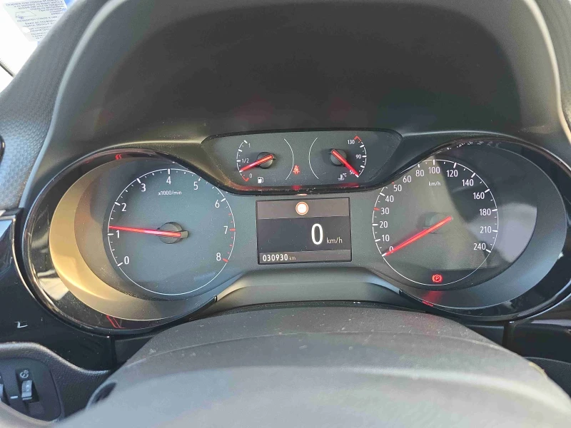 Opel Corsa 1.2 бензин (55kW/75 к.с.) MT5, снимка 11 - Автомобили и джипове - 52322249