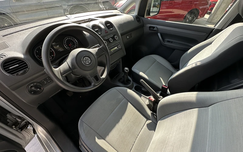 VW Caddy Maxi 1.6 TDI Panel Van, снимка 5 - Автомобили и джипове - 52388979