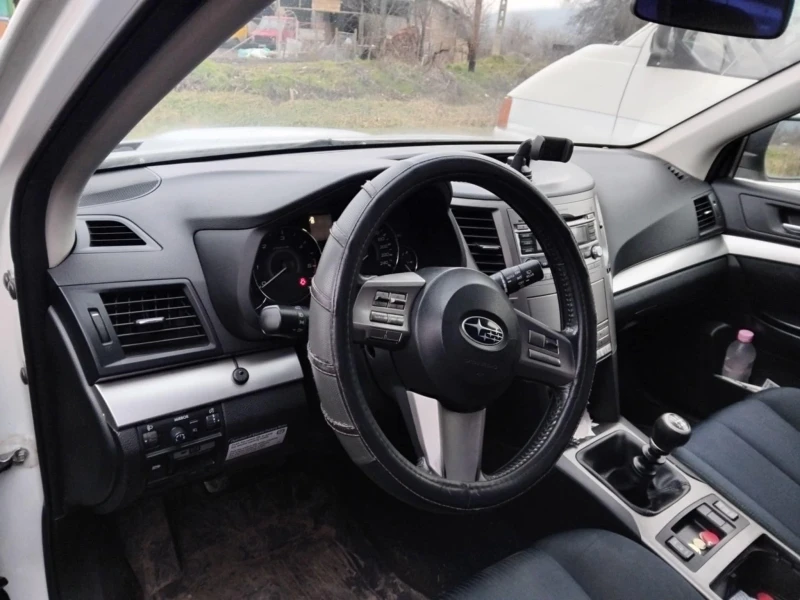 Subaru Legacy, снимка 10 - Автомобили и джипове - 53447615