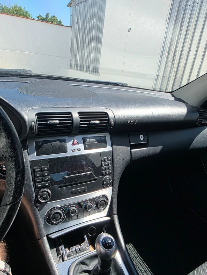 Mercedes-Benz C 180, снимка 2 - Автомобили и джипове - 53578719