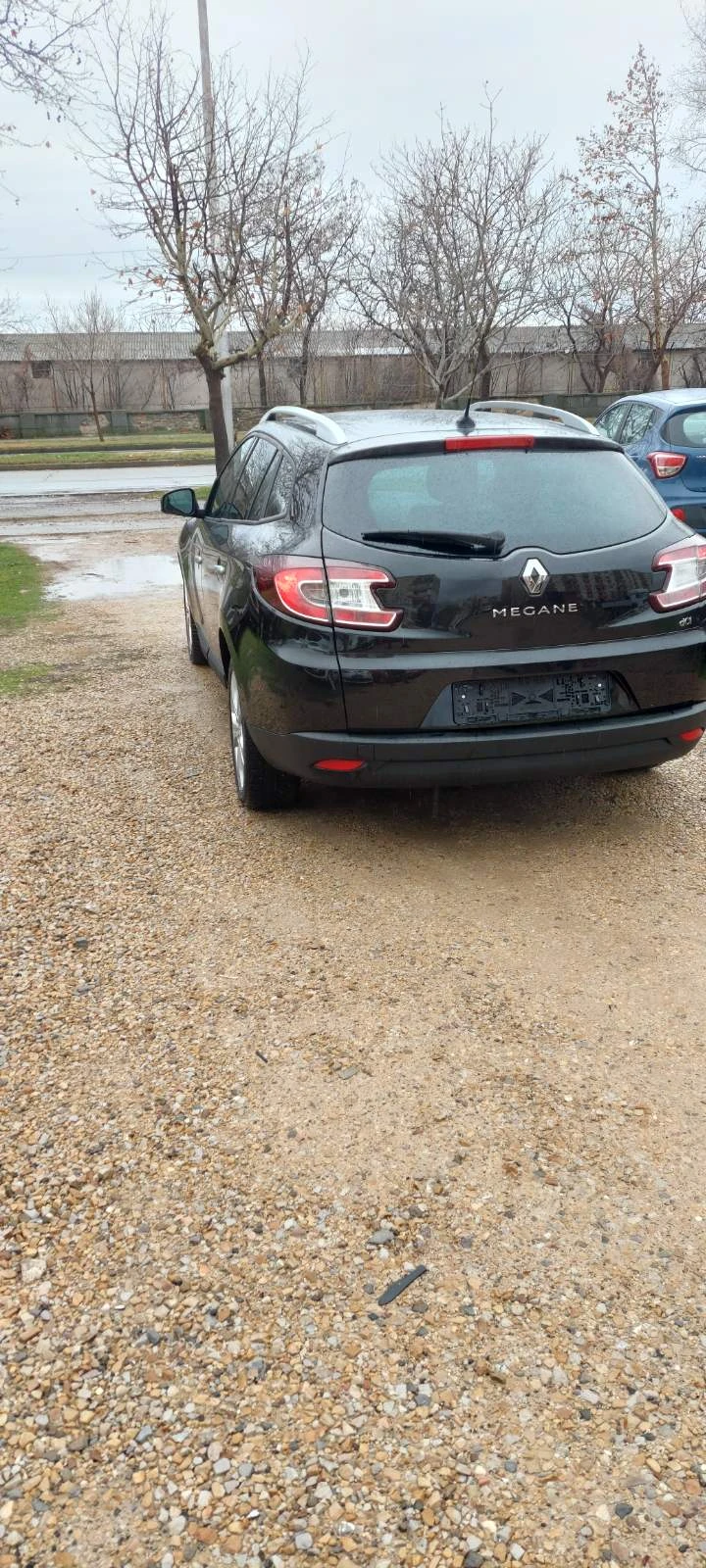 Renault Megane 1.5 dci клима, снимка 6 - Автомобили и джипове - 48389014