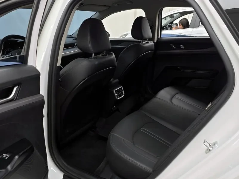 Kia K5 2.0 | Mobile.bg � ����������� 11