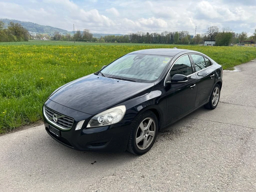 Volvo S60 2.0 D3 Swiss Aut., снимка 1